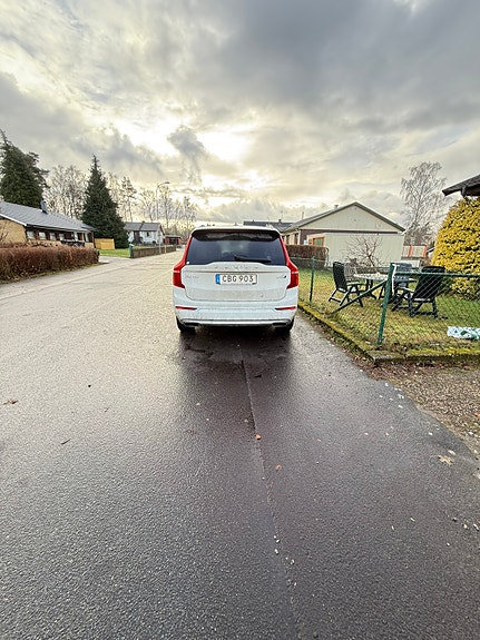 Volvo XC90 3 of 4