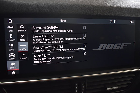 Porsche Cayenne S 18 of 29