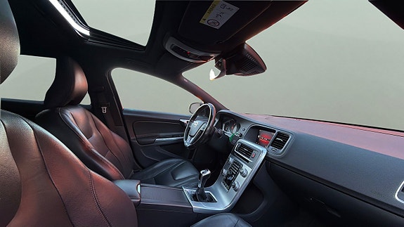 Volvo V60 Cross Country 11 of 30