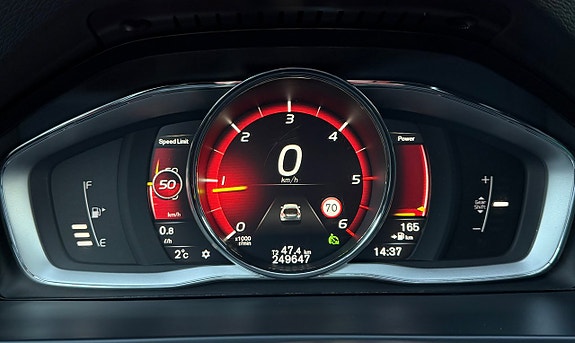 Volvo V60 Cross Country 18 of 30
