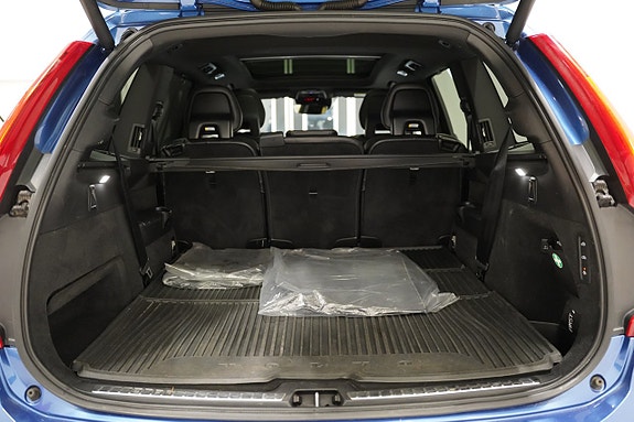 Volvo XC90 24 of 28