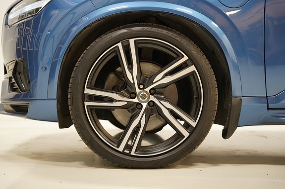 Volvo XC90 5 of 28