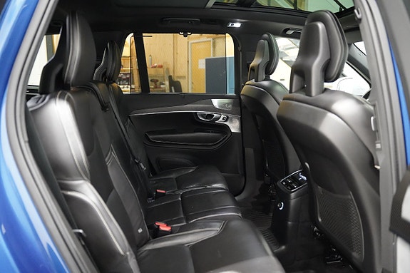 Volvo XC90 23 of 28