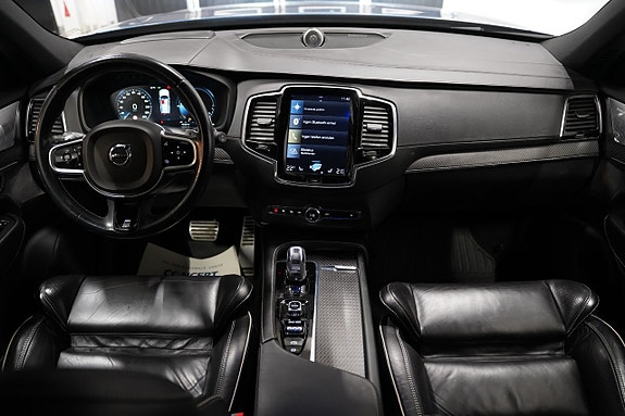 Volvo XC90 11 of 28
