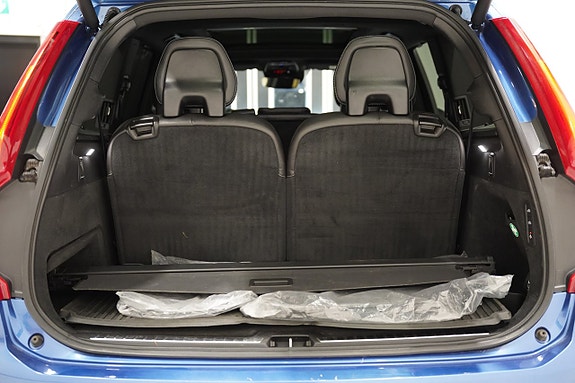 Volvo XC90 25 of 28