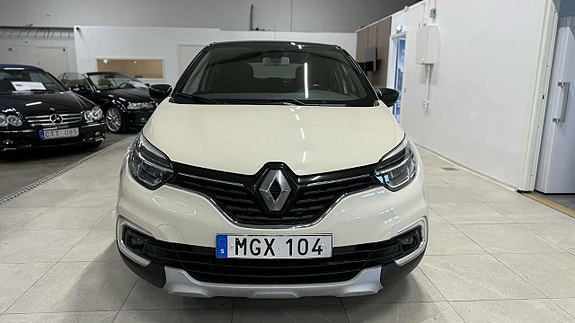 Renault Captur 3 of 23
