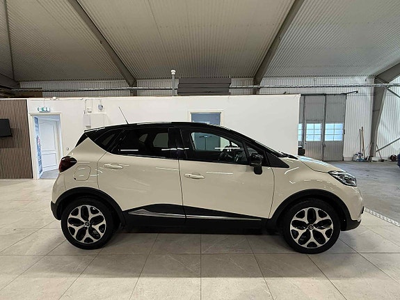 Renault Captur 5 of 23