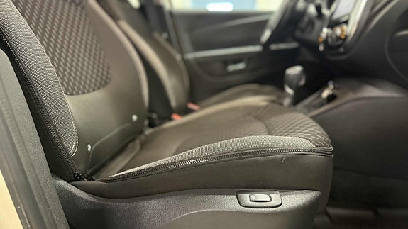 Renault Captur 21 of 23