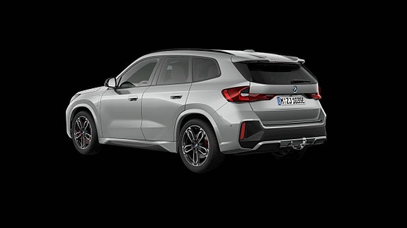 BMW X1 3 of 5