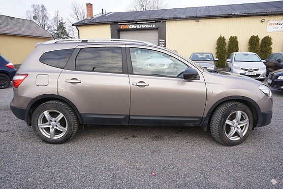 Nissan Qashqai+2 4 of 5