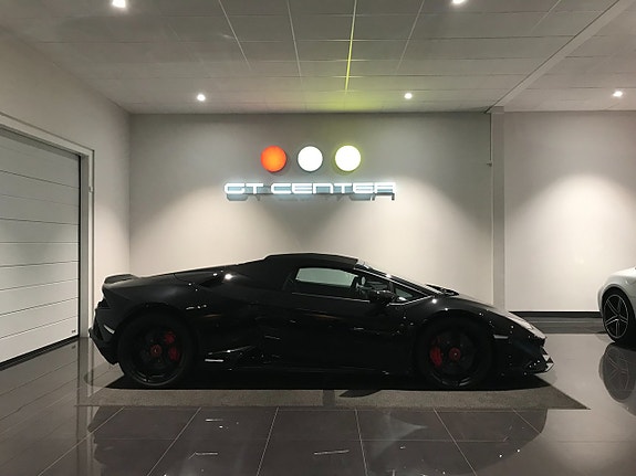 Lamborghini Huracan 4 of 5