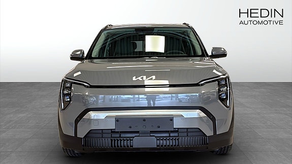 Kia EV3 8 of 13