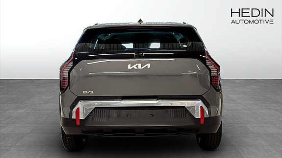 Kia EV3 7 of 13
