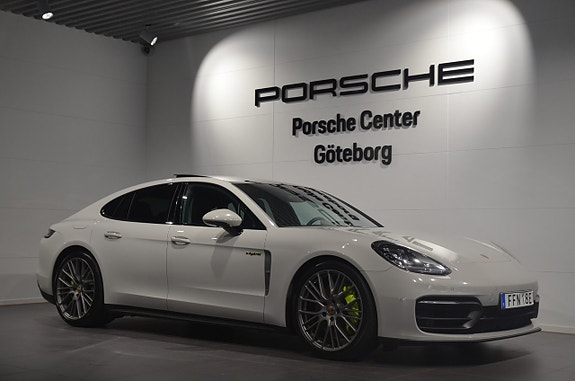 Porsche Panamera 4