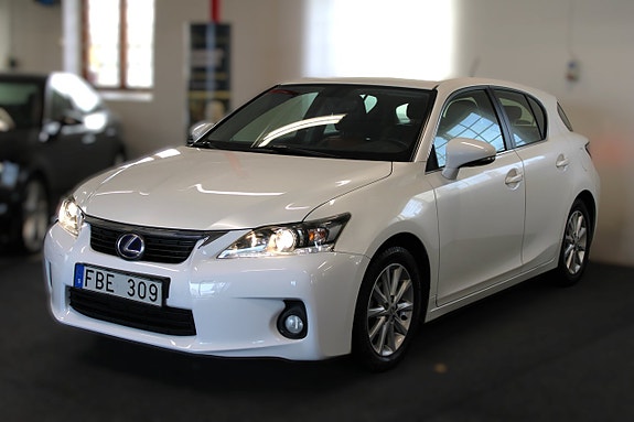 Lexus CT200h