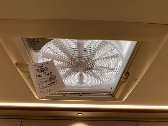 Kabe Travel Master Royal 810 LGB 16 of 16