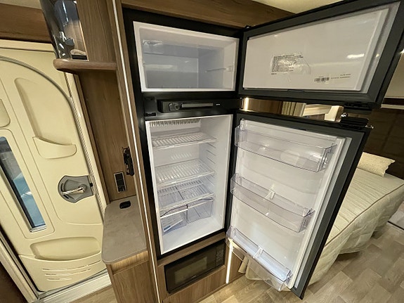 Kabe Imperial 630 TDL E2 KS /AC/Läder/Långbäddar/Badrum bak 26 of 30