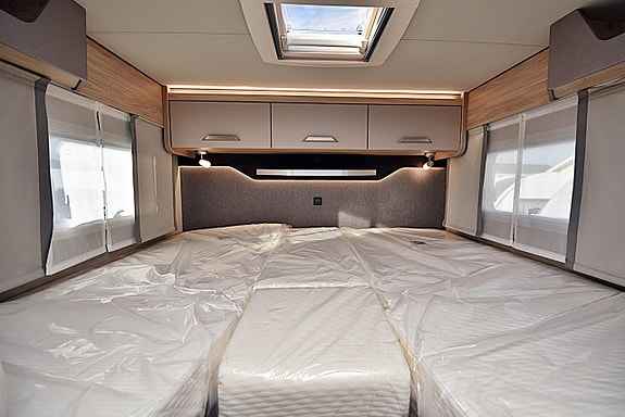 Knaus 650 MEG Van TI Plus Platinum Selection Långbäddar 14 of 27