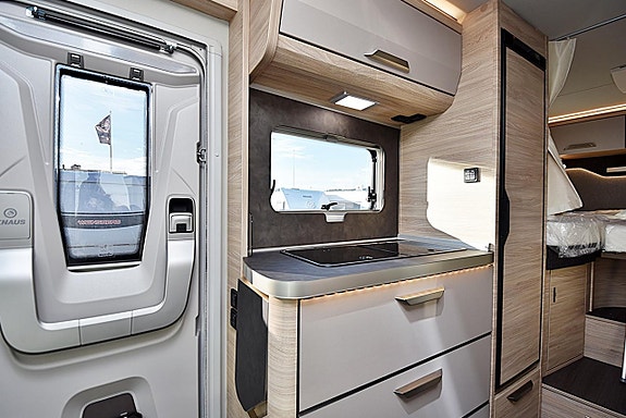 Knaus 650 MEG Van TI Plus Platinum Selection Långbäddar 13 of 27