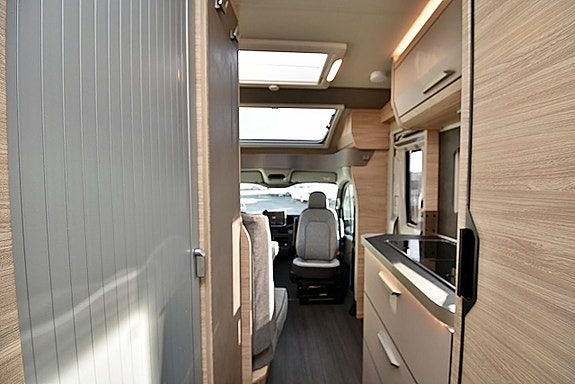 Knaus 650 MEG Van TI Plus Platinum Selection Långbäddar 19 of 27