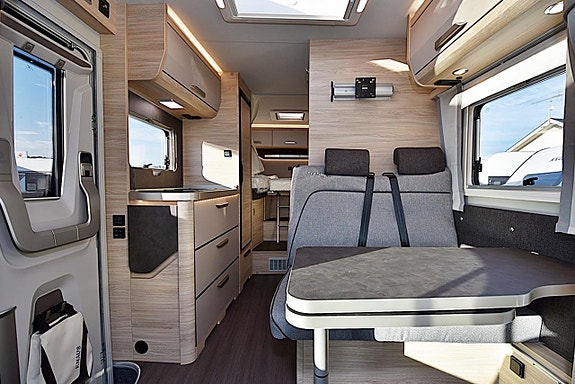 Knaus 650 MEG Van TI Plus Platinum Selection Långbäddar 8 of 27