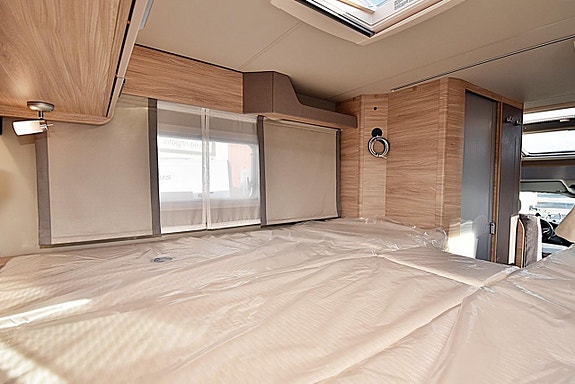 Knaus 650 MEG Van TI Plus Platinum Selection Långbäddar 16 of 27