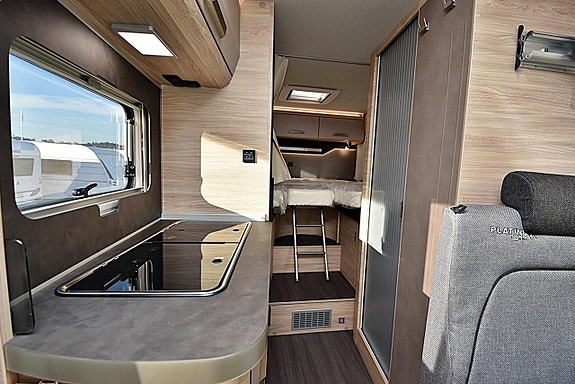 Knaus 650 MEG Van TI Plus Platinum Selection Långbäddar 12 of 27
