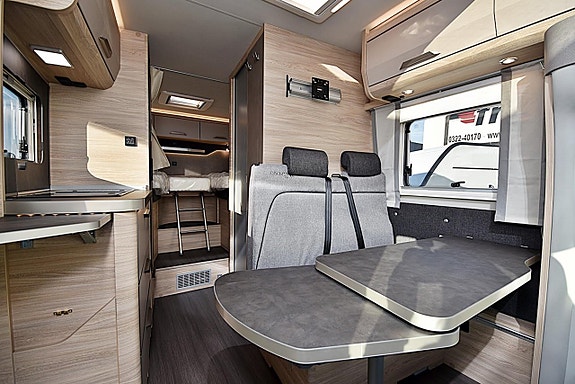 Knaus 650 MEG Van TI Plus Platinum Selection Långbäddar 10 of 27