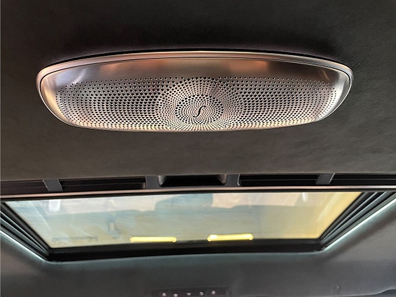 Mercedes-Benz G63 14 of 24