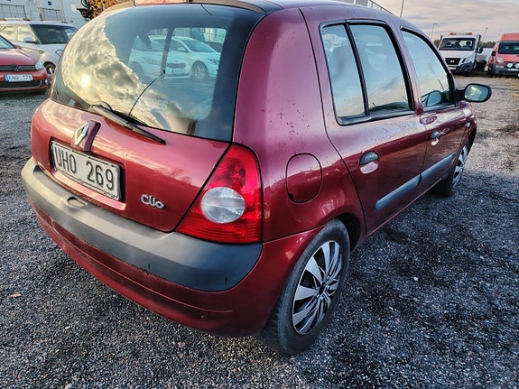 Renault Clio 3 of 5