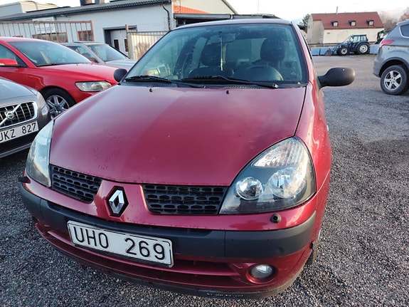 Renault Clio 11 of 11