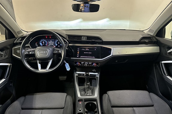 Audi Q3 12 of 28