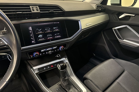 Audi Q3 19 of 30