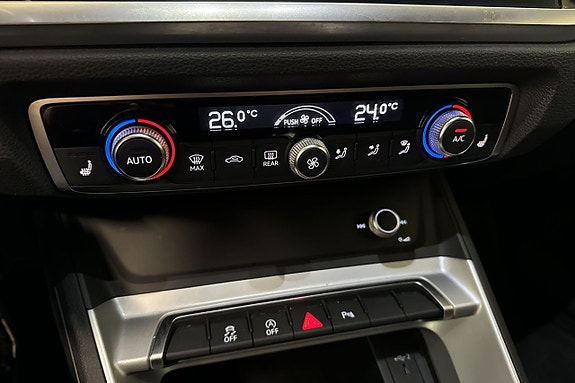 Audi Q3 25 of 30