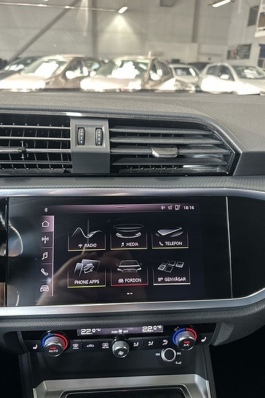 Audi Q3 20 of 30