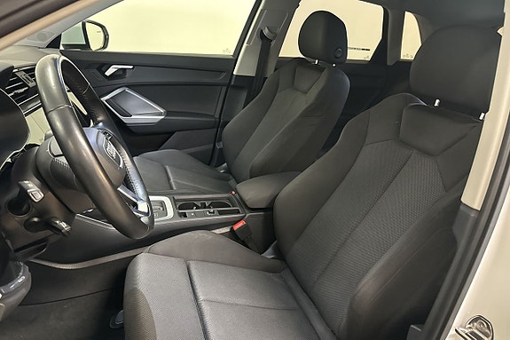 Audi Q3 10 of 28