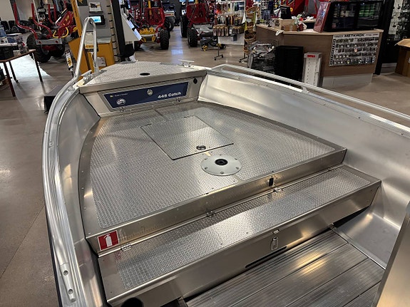 Linder 445 Catch & Suzuki 30 & Garmin 92SV 8 of 12