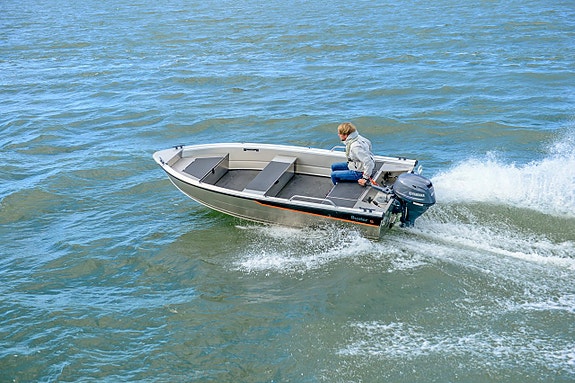 Buster S1 Yamaha F30 2025