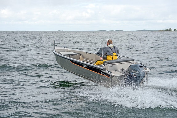 Buster M1 Yamaha F40 2024