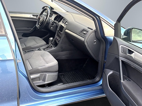 Volkswagen Golf VII 9 of 15