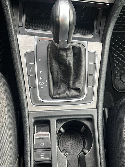 Volkswagen Golf VII 14 of 15