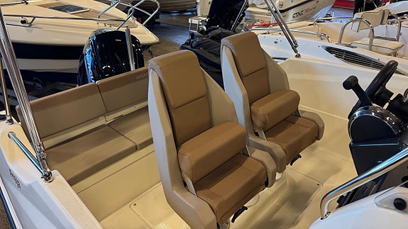Quicksilver 555 Open / Mercury F115 CT -21 4 of 5