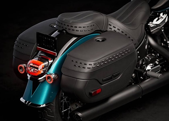 Harley-Davidson Heritage Classic 117 6 of 10
