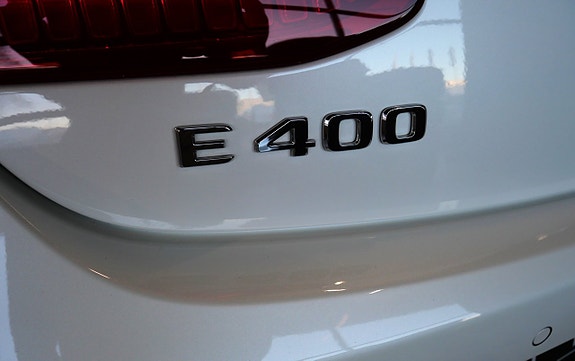 Mercedes-Benz E400 23 of 24