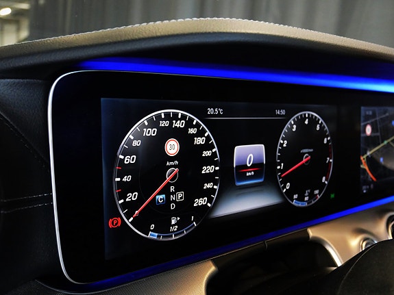 Mercedes-Benz E400 13 of 24