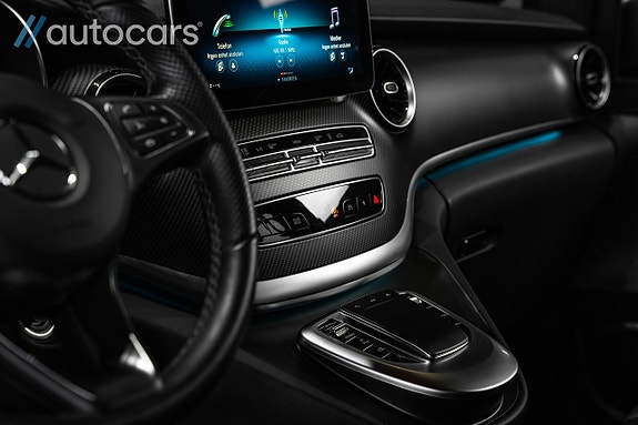 Mercedes-Benz V220 30 of 30