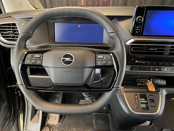 Opel Vivaro 7 of 30