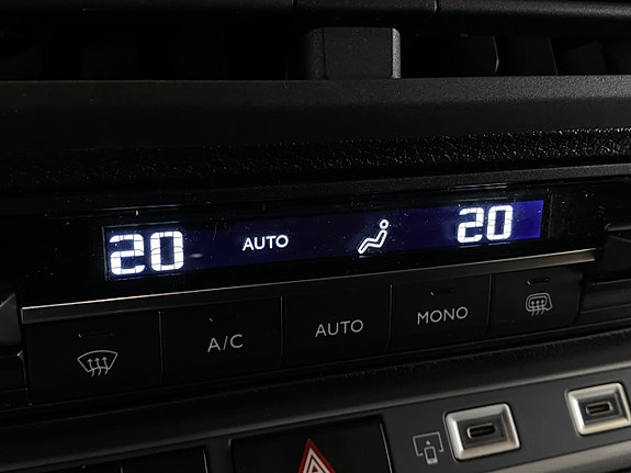 Opel Vivaro 12 of 30