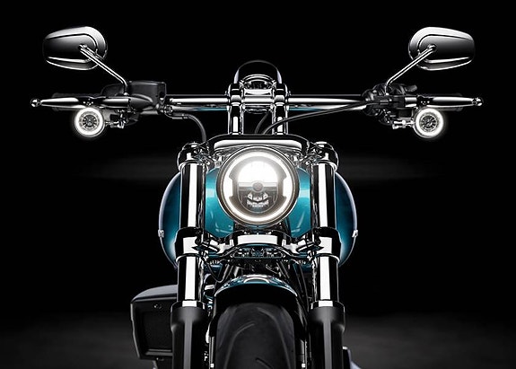 Harley-Davidson Breakout 117 9 of 10
