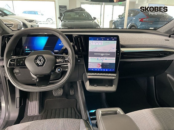 Renault Scenic E-Tech 11 of 17